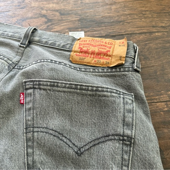 Men's 501® Original Fit Button Fly Non-Stretch Jeans In Grey - Picture 4 of 4